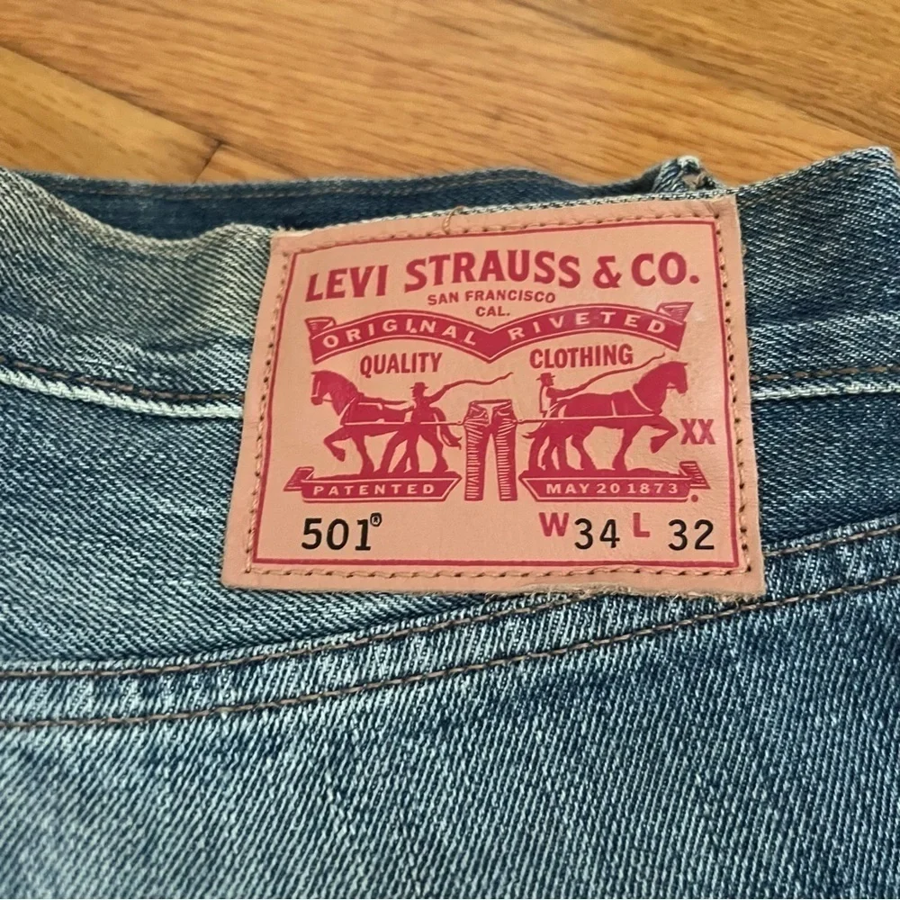 Men’s original fit 501 button fly jeans